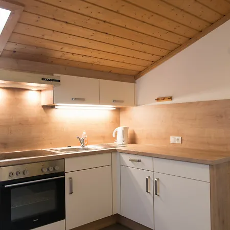 Отель Apartmenthaus Seilergasse By We Rent Целль-ам-Зе